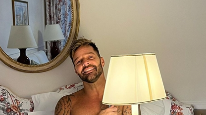 ريكي مارتن يواجه خطر الحبس 50 عاماً بسبب "زنا المحارم"